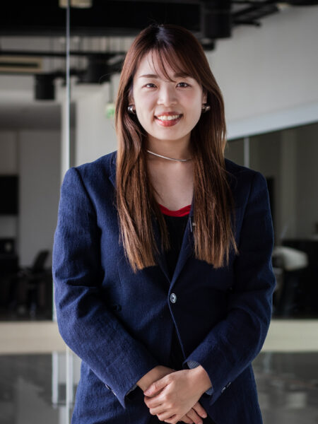 満川 彩香